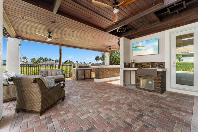 432 Savoie Drive, Palm Beach Gardens, FL 33410