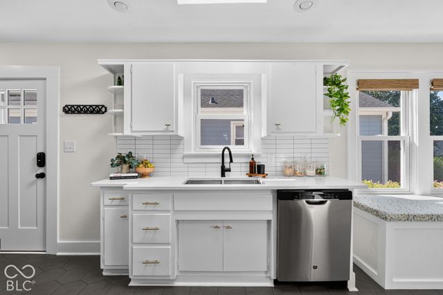 6105 Kingsley Drive, Indianapolis, IN 46220