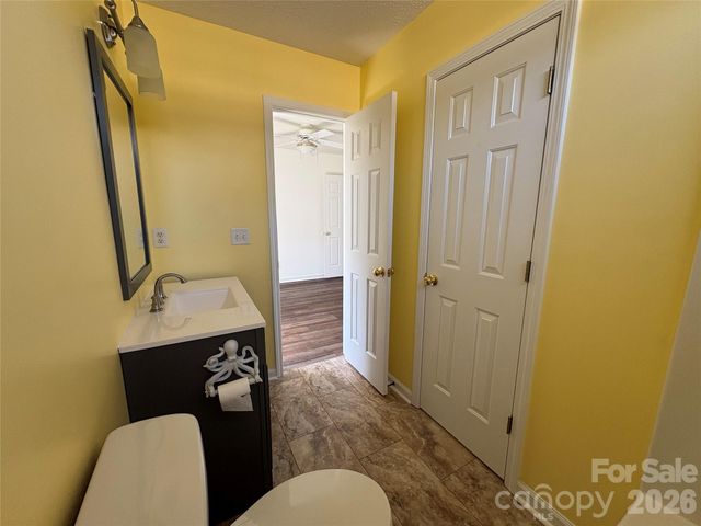 89 Woodfern Road, Fletcher, NC 28732