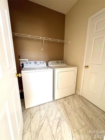 89 Woodfern Road, Fletcher, NC 28732