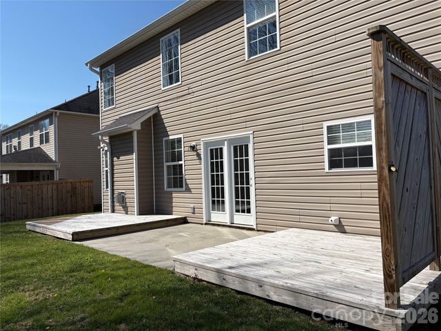 89 Woodfern Road, Fletcher, NC 28732