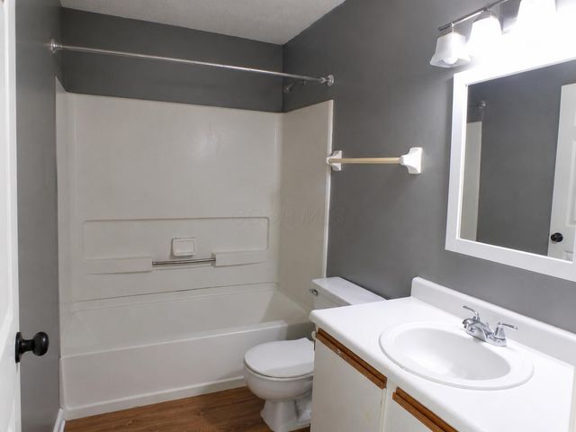 5392 Pickforde Drive, 5E, Columbus, OH 43235