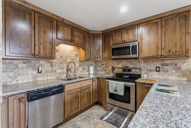 506 Woodshire Dr, Goodlettsville, TN 37072