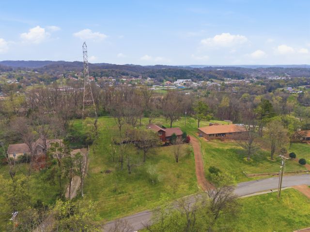 506 Woodshire Dr, Goodlettsville, TN 37072