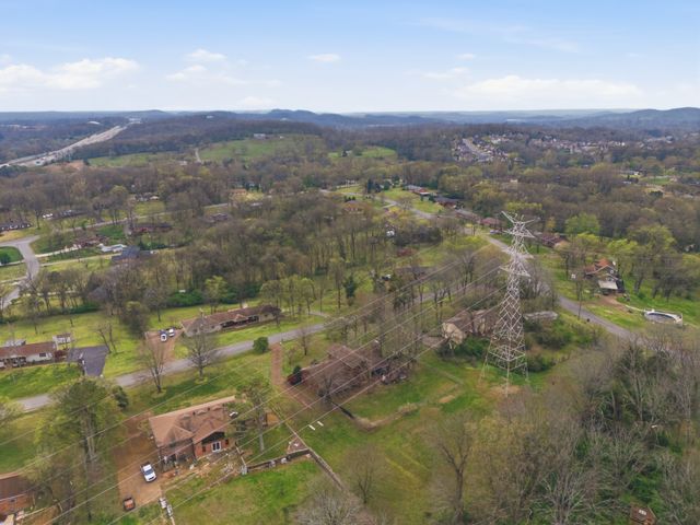 506 Woodshire Dr, Goodlettsville, TN 37072