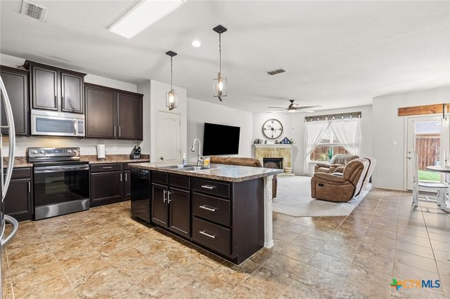 1705 Quail Springs Circle, Fort Worth, TX 76711