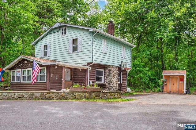 51 Poplar Grove Terrace, West Milford, NJ 07480