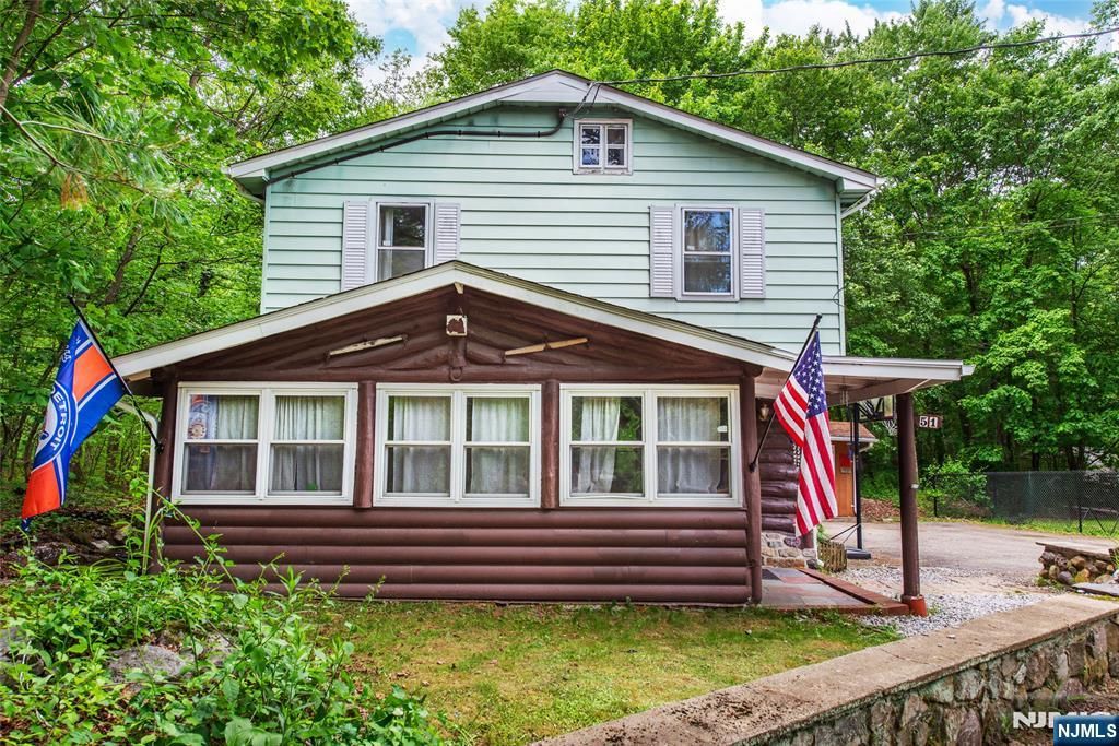 51 Poplar Grove Terrace, West Milford, NJ 07480