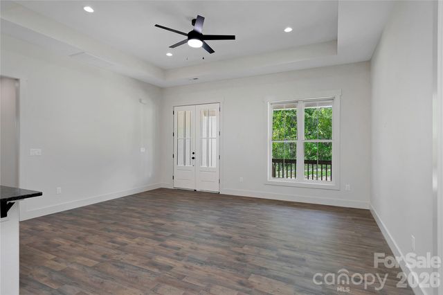 146 Cliff Road, Penrose, NC 28766