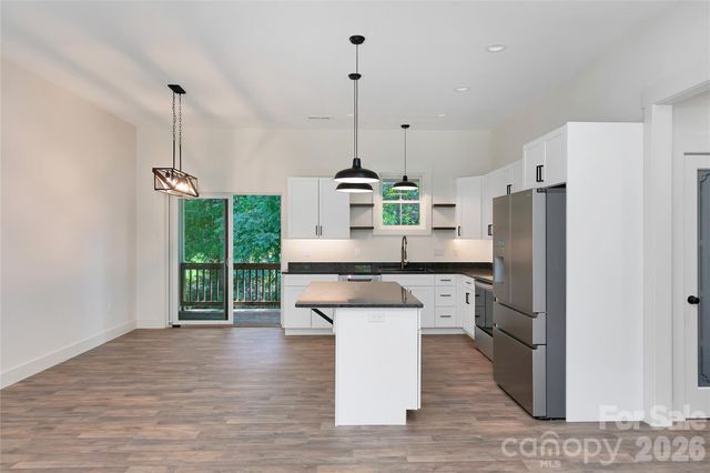 146 Cliff Road, Penrose, NC 28766