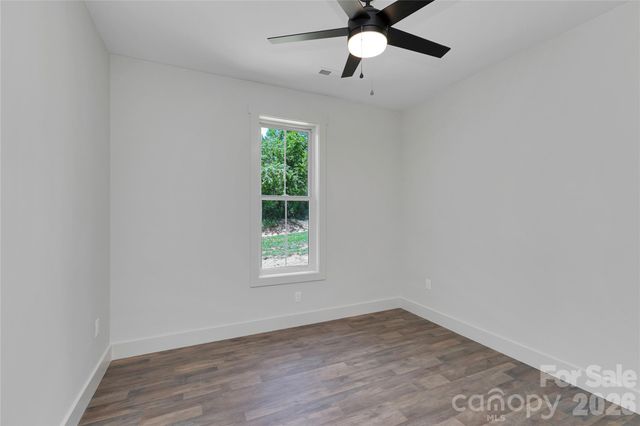 146 Cliff Road, Penrose, NC 28766