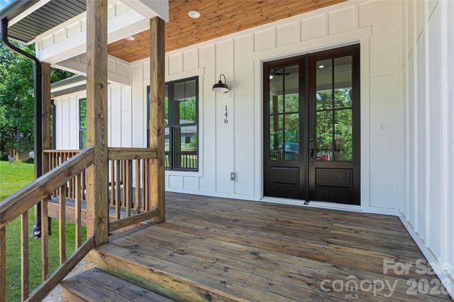 146 Cliff Road, Penrose, NC 28766
