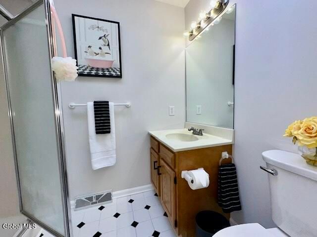 1 Tracey Court, Troy, NY 12180