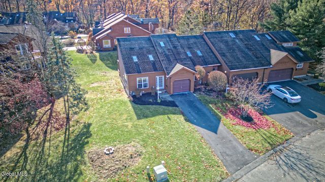 1 Tracey Court, Troy, NY 12180