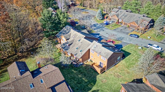 1 Tracey Court, Troy, NY 12180