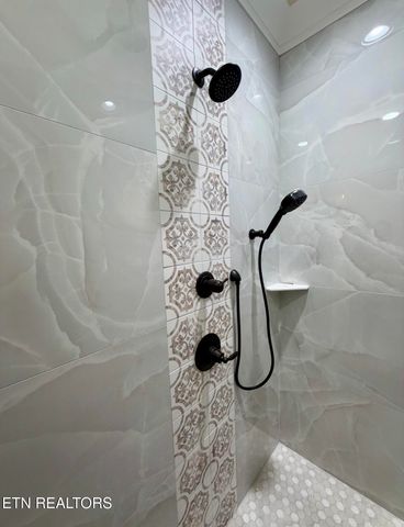 414 Beachwood Drive, Crossville, TN 38558