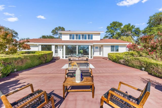 2495 Meadow Creek Rd, Lincoln, CA 95648