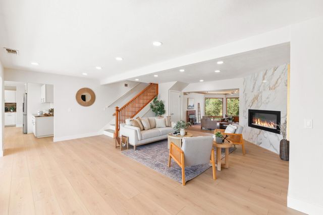 2495 Meadow Creek Rd, Lincoln, CA 95648