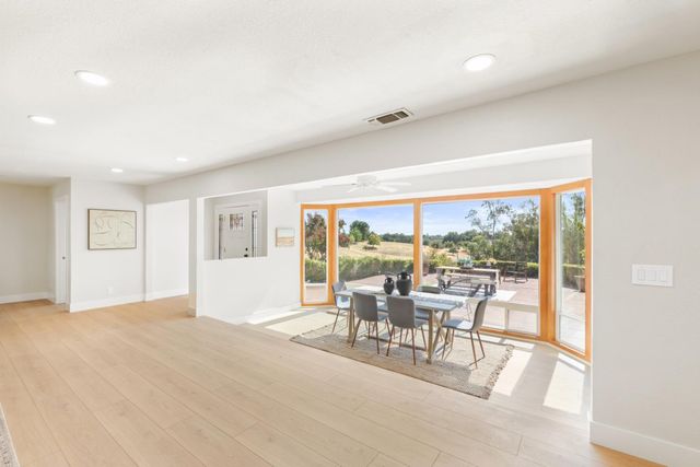 2495 Meadow Creek Rd, Lincoln, CA 95648