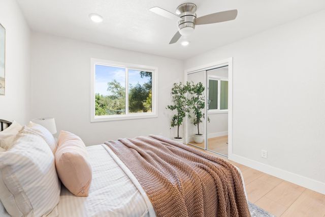 2495 Meadow Creek Rd, Lincoln, CA 95648