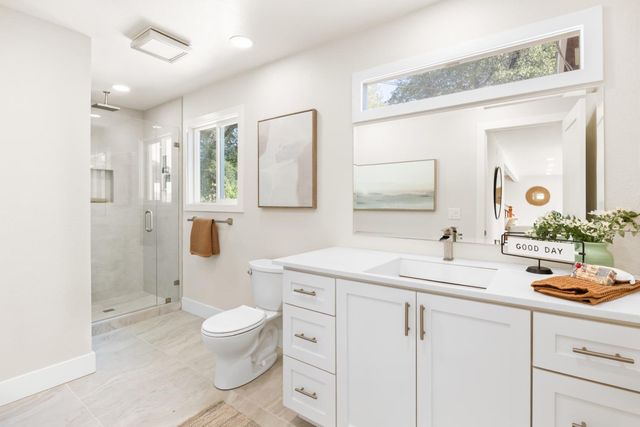 2495 Meadow Creek Rd, Lincoln, CA 95648