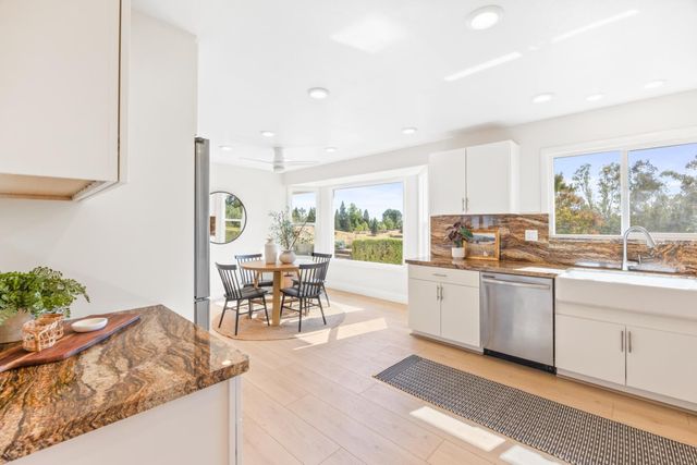 2495 Meadow Creek Rd, Lincoln, CA 95648