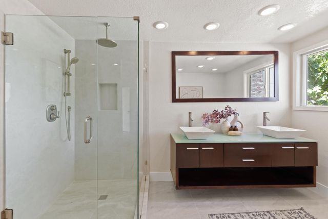 2495 Meadow Creek Rd, Lincoln, CA 95648