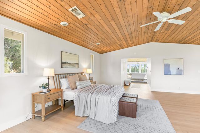 2495 Meadow Creek Rd, Lincoln, CA 95648