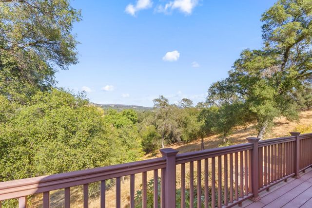 2495 Meadow Creek Rd, Lincoln, CA 95648