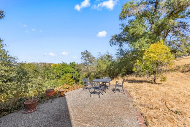 2495 Meadow Creek Rd, Lincoln, CA 95648