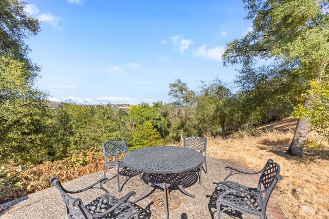 2495 Meadow Creek Rd, Lincoln, CA 95648