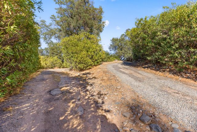 2495 Meadow Creek Rd, Lincoln, CA 95648