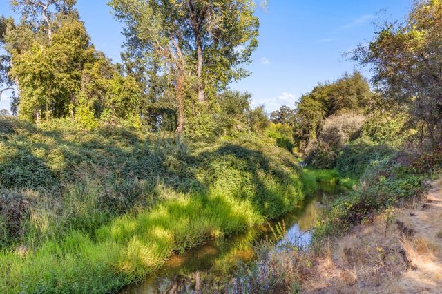 2495 Meadow Creek Rd, Lincoln, CA 95648