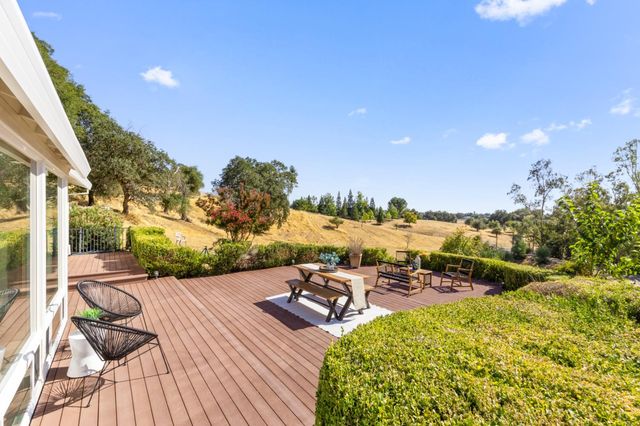 2495 Meadow Creek Rd, Lincoln, CA 95648