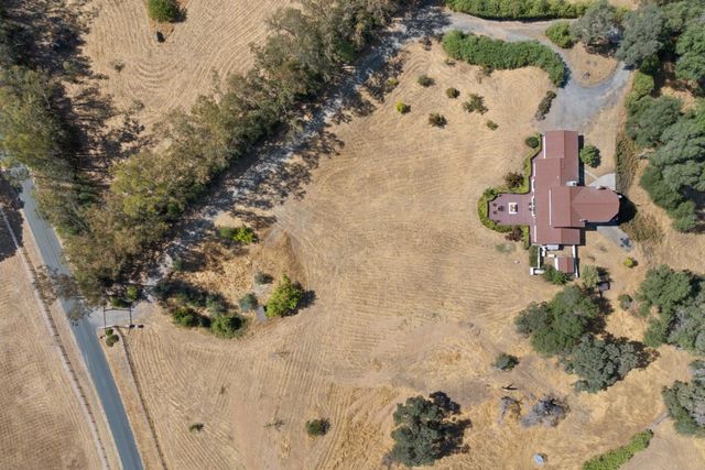 2495 Meadow Creek Rd, Lincoln, CA 95648