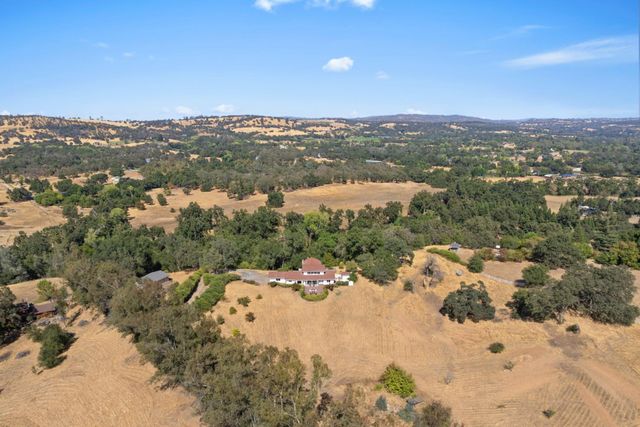 2495 Meadow Creek Rd, Lincoln, CA 95648