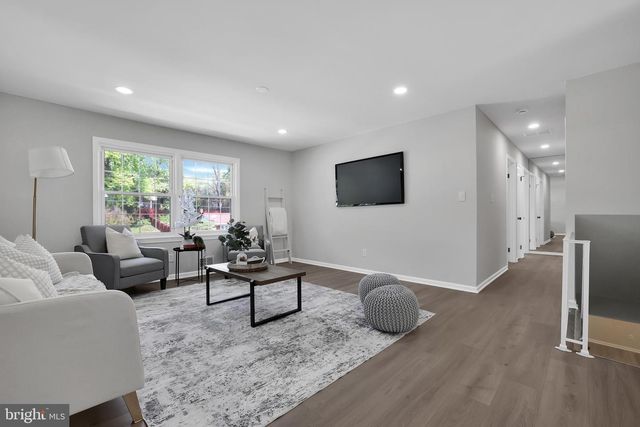 833 LOXFORD TER, Silver Spring, MD 20901