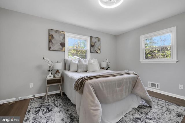 833 LOXFORD TER, Silver Spring, MD 20901