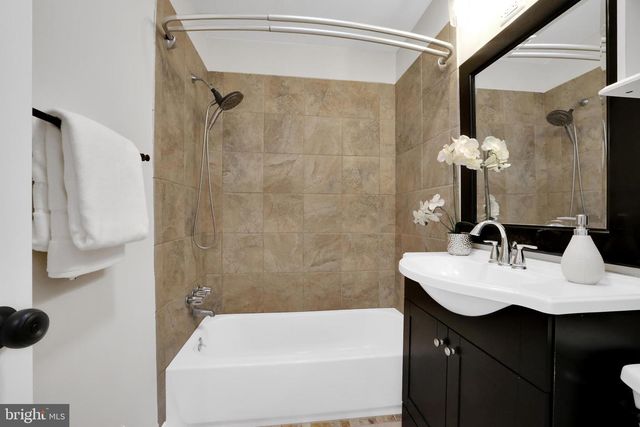 833 LOXFORD TER, Silver Spring, MD 20901