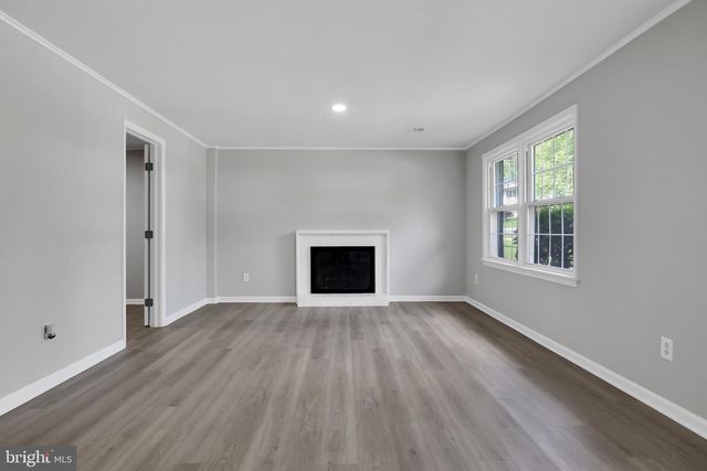 833 LOXFORD TER, Silver Spring, MD 20901