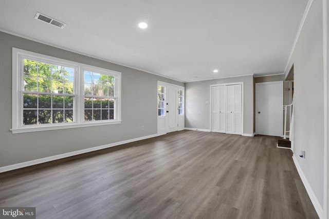 833 LOXFORD TER, Silver Spring, MD 20901
