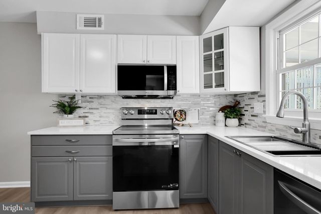833 LOXFORD TER, Silver Spring, MD 20901