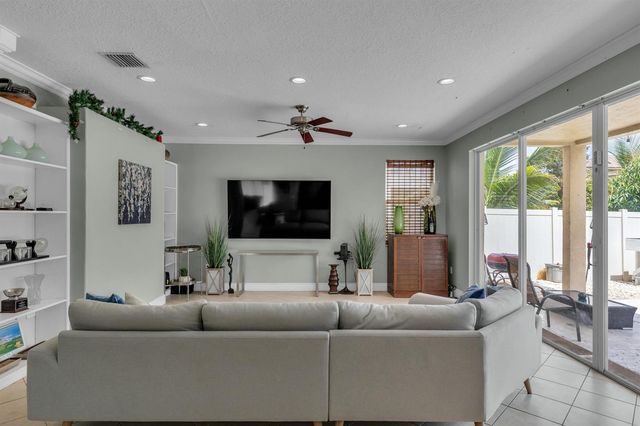 9895 Shepard Place, Wellington, FL 33414
