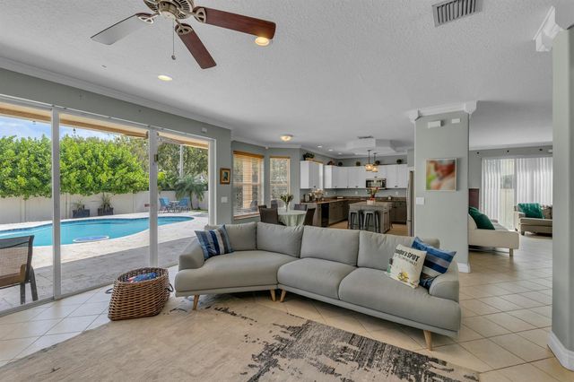 9895 Shepard Place, Wellington, FL 33414