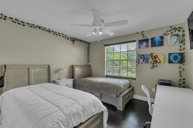 9895 Shepard Place, Wellington, FL 33414