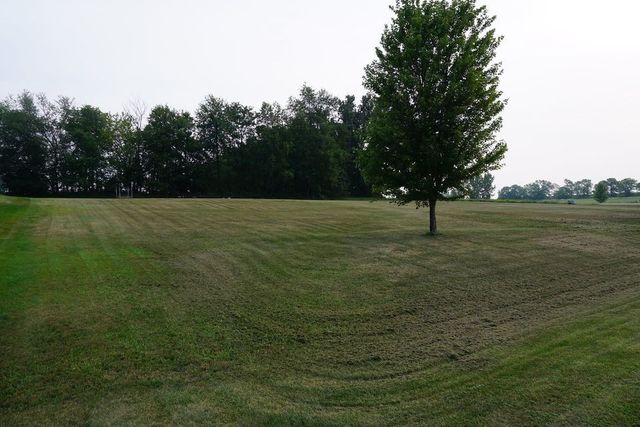 334 Rockside Drive, Dixon, IL 61021