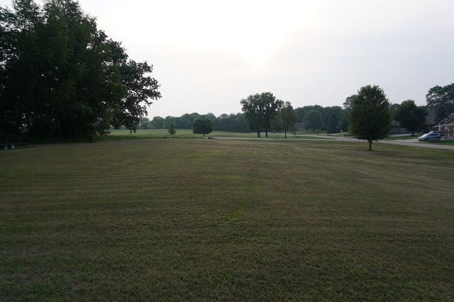 334 Rockside Drive, Dixon, IL 61021