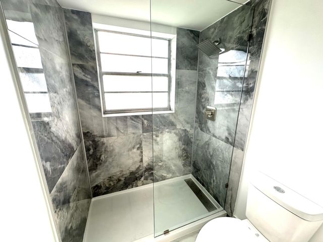 121 Sheffield F, West Palm Beach, FL 33417