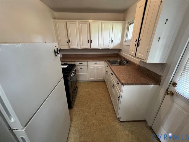 2123 Colston St, Petersburg, VA 23805