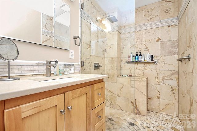 132 Vernon Drive, Davidson, NC 28036